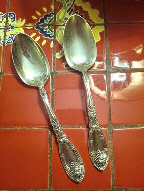 Rogers 1881 "LA VIGNE" Grape 2 SERVING TABLESPOONS VINTAGE 1908